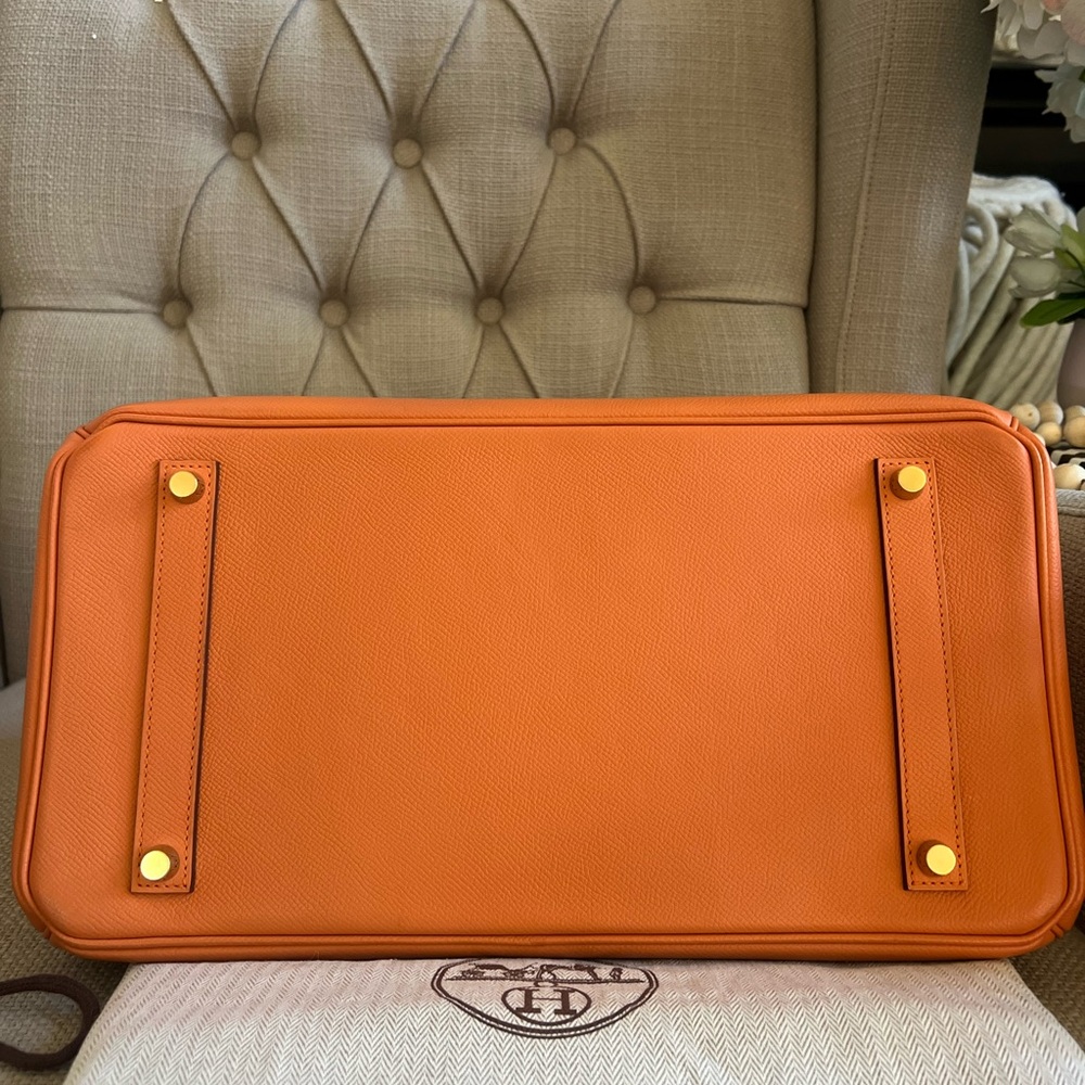 ❌SOLD❌Birkin 35 Mango on PHW
Epspm Leather Stamp P Square (2012) - Picture 10 of 16
